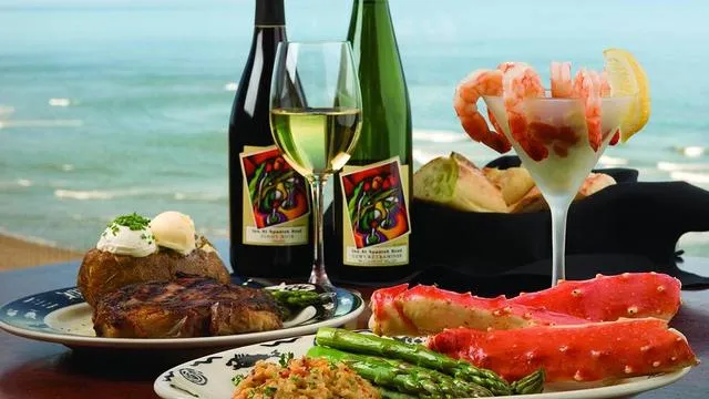 Fathoms Restaurant & Bar