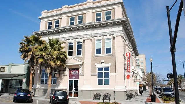 Half Shell Oyster House