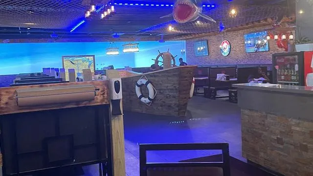 Red Crab Juicy Seafood & Bar